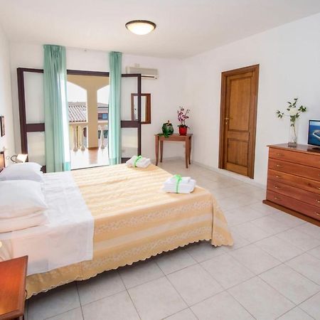 Hotel Smeraldo Canneddi Zewnętrze zdjęcie